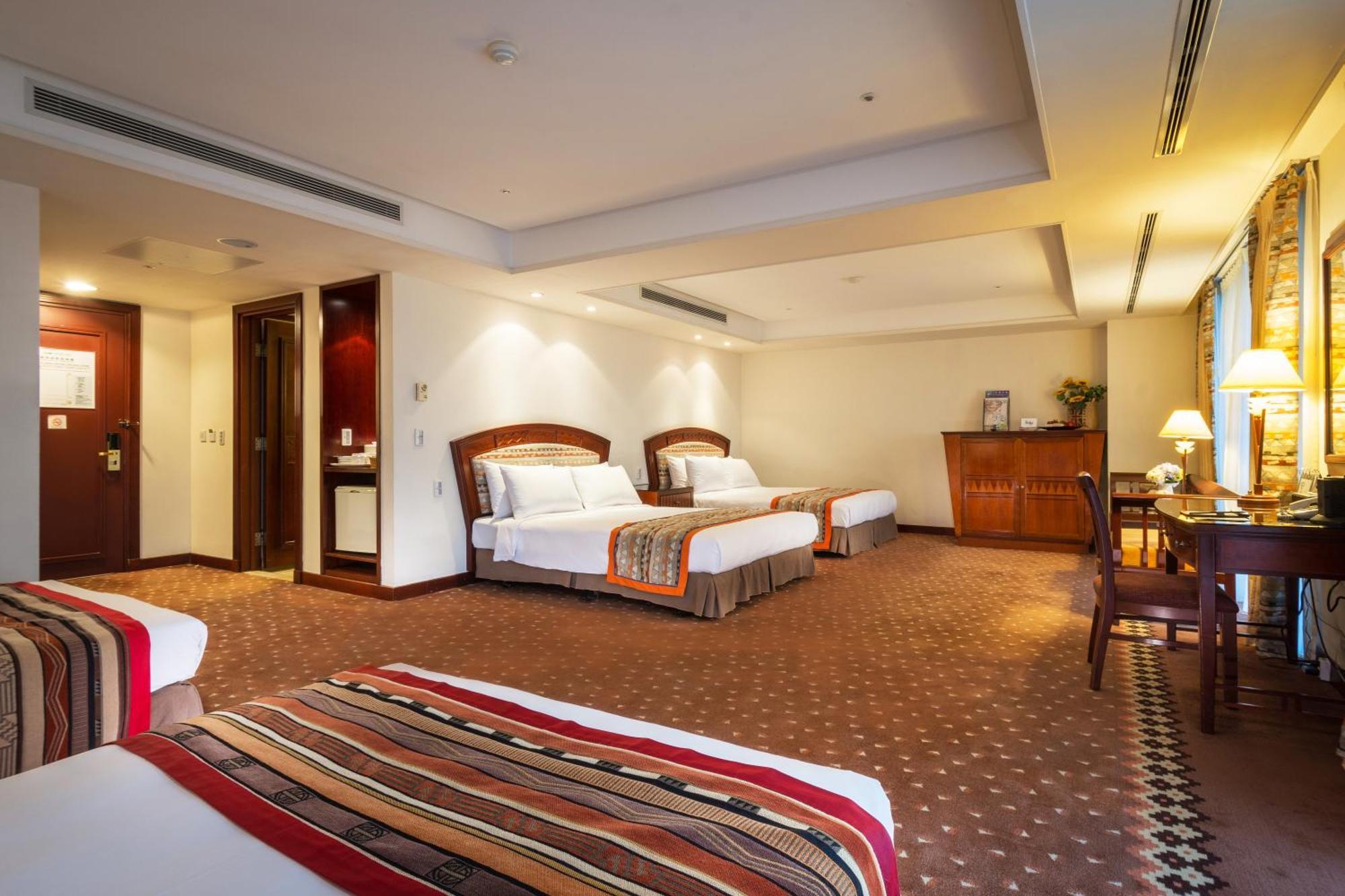Formosan Naruwan Hotel Taitung المظهر الخارجي الصورة A suite at the hotel