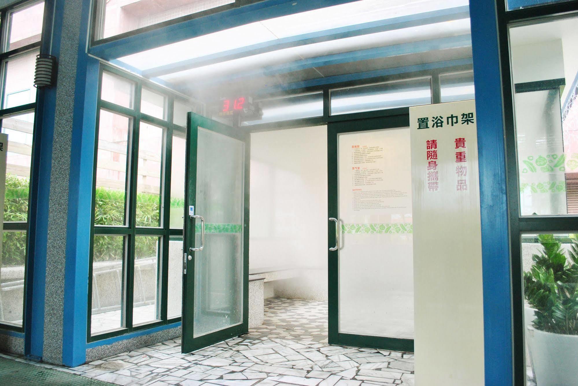 Formosan Naruwan Hotel Taitung المظهر الخارجي الصورة Entrance to the library